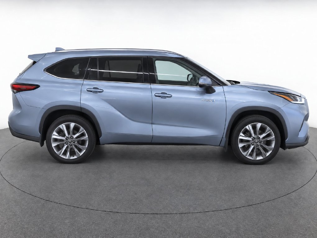 Used 2021 Toyota Highlander Limited FWD image 11