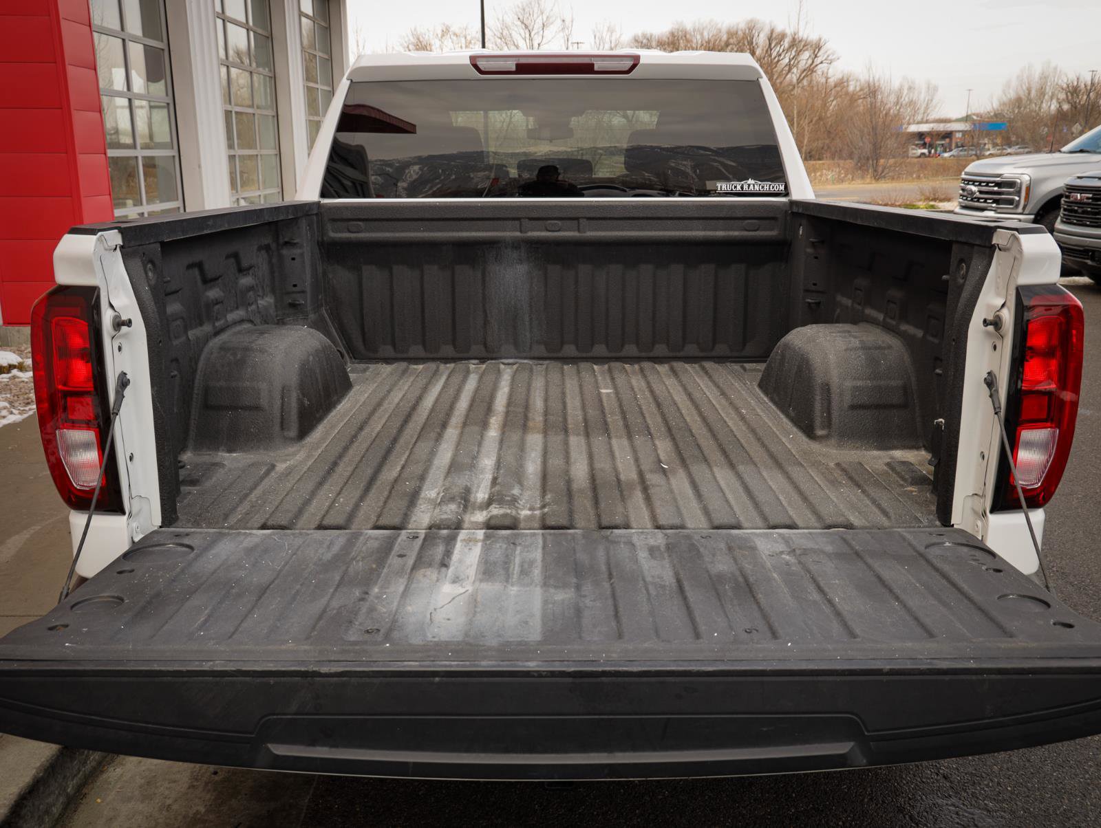 Used 2023 GMC Sierra 1500 Elevation image 6