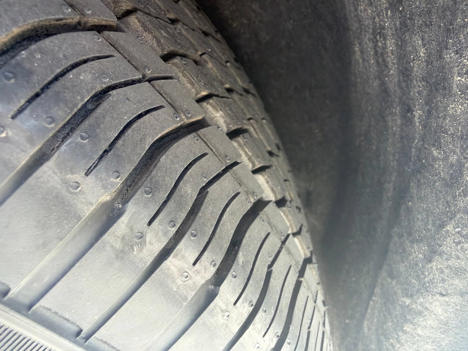 Used 2025 Chrysler Pacifica Select FWD image 36