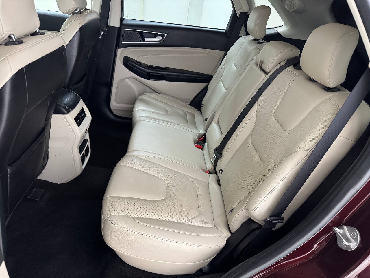 Used 2019 Ford Edge Titanium w/ Equipment Group 301A FWD image 24