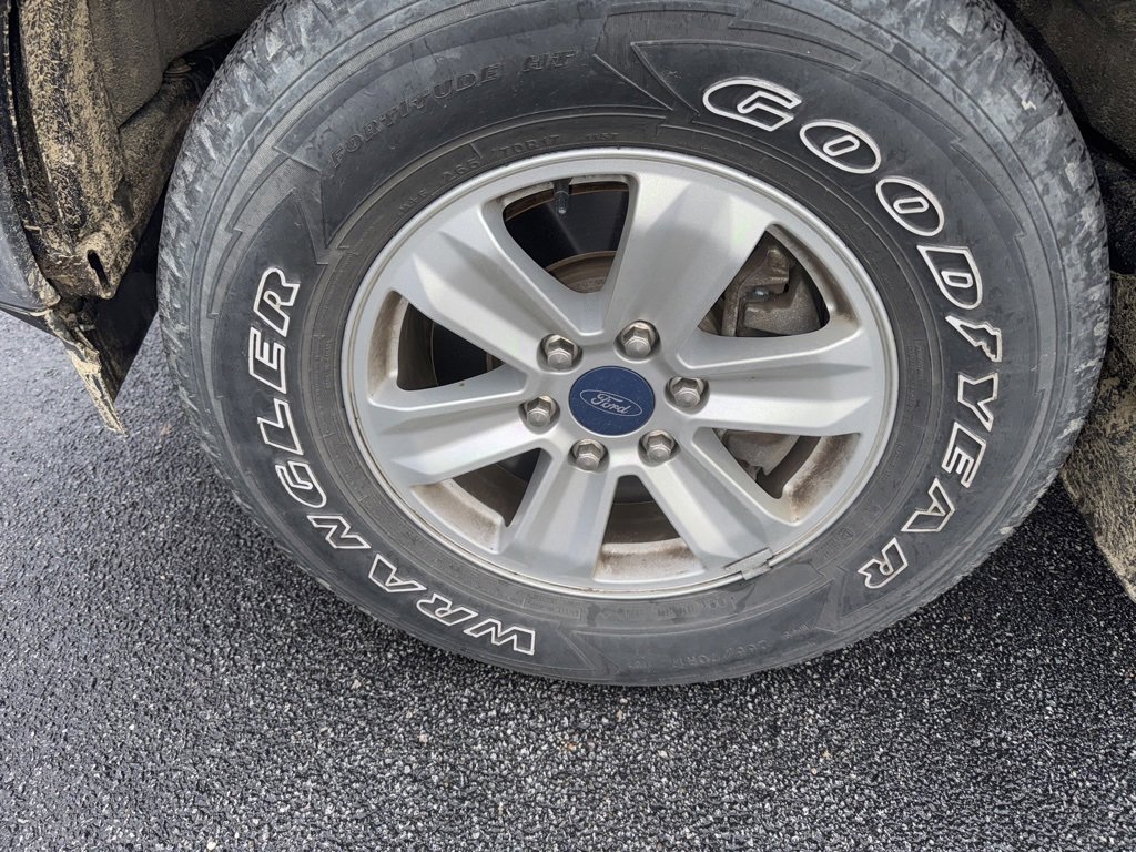 Used 2020 Ford F150 XLT image 2