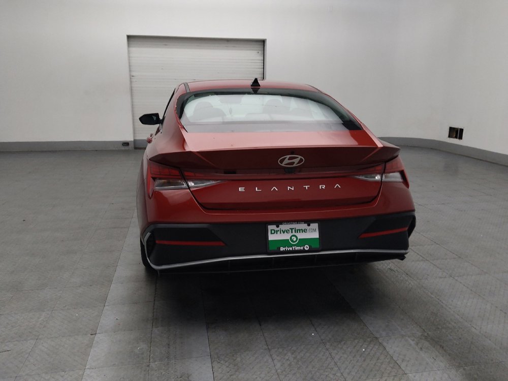 Used 2025 Hyundai Elantra SEL image 6