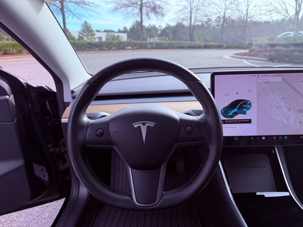 Used 2019 Tesla Model 3 Long Range image 17