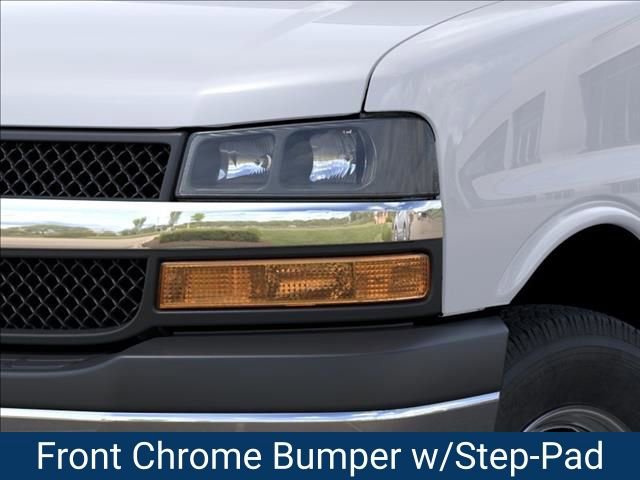 New 2025 Chevrolet Express 4500 w/ Power Convenience Package RWD image 11