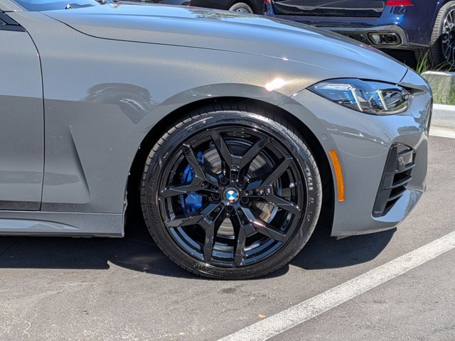 Used 2025 BMW M440i Convertible image 24