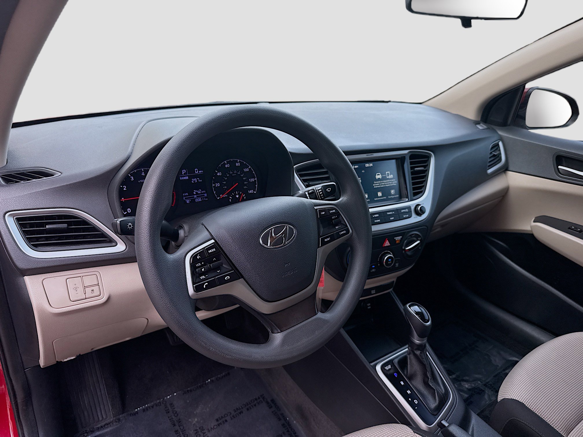 Used 2022 Hyundai Accent SEL image 4