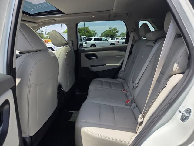 Used 2023 Nissan Rogue SL AWD/4WD image 10