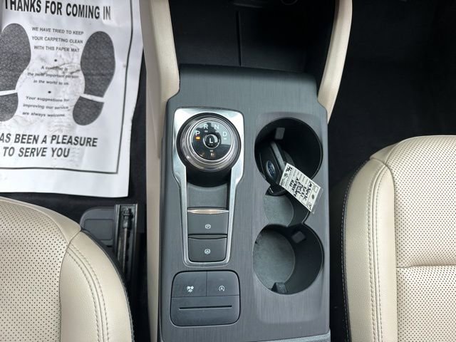 Used 2021 Ford Escape SEL w/ Class II Trailer Tow Package image 15