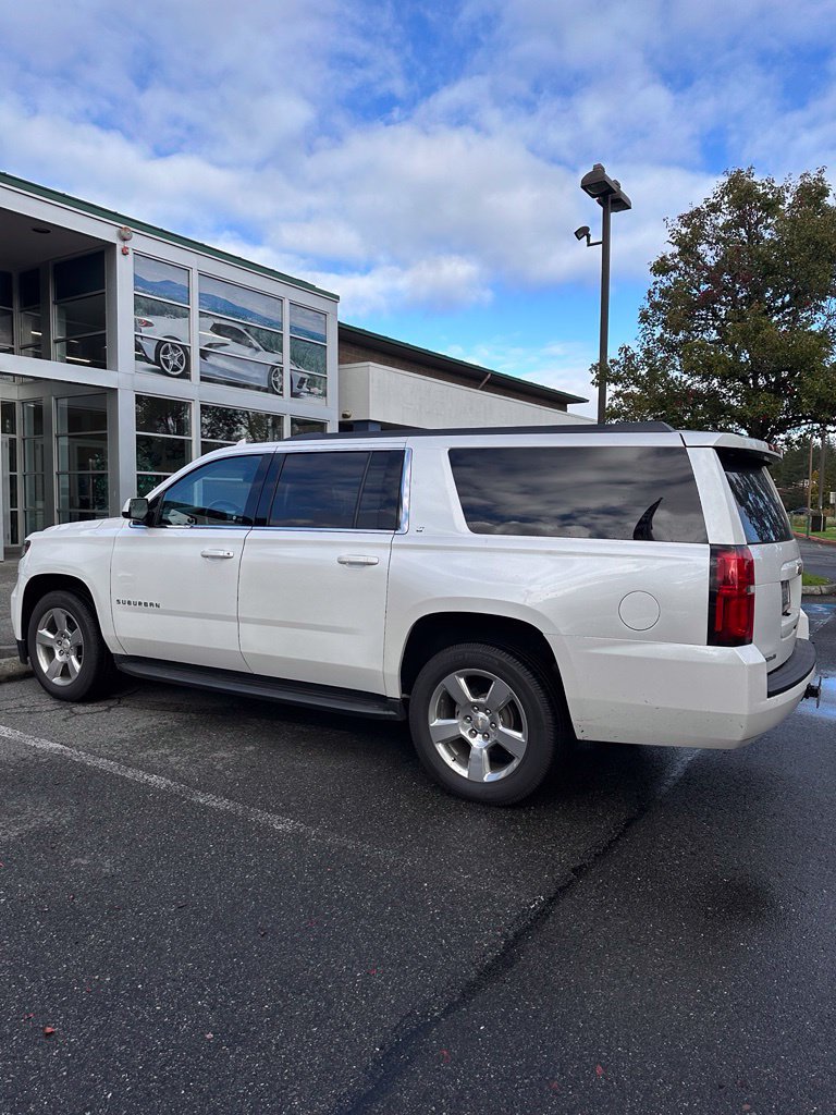 Used 2018 Chevrolet Suburban LT AWD/4WD image 5