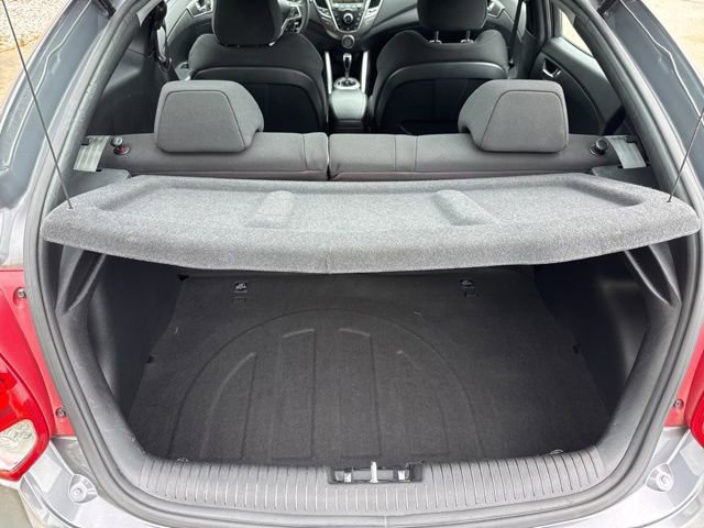 Used 2015 Hyundai Veloster FWD image 12