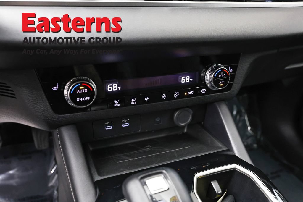 Used 2025 Mitsubishi Outlander SE AWD/4WD image 19