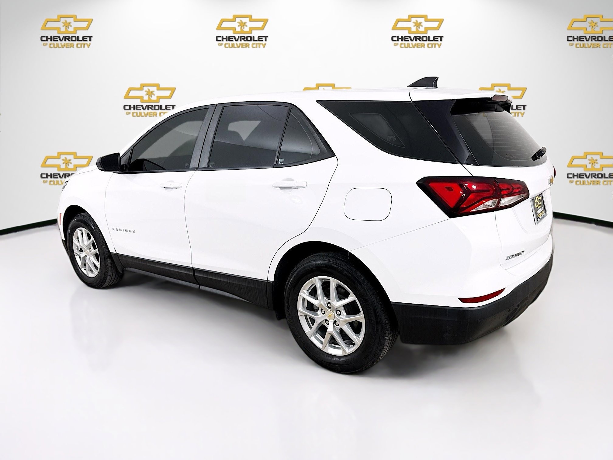 Used 2024 Chevrolet Equinox LS image 5