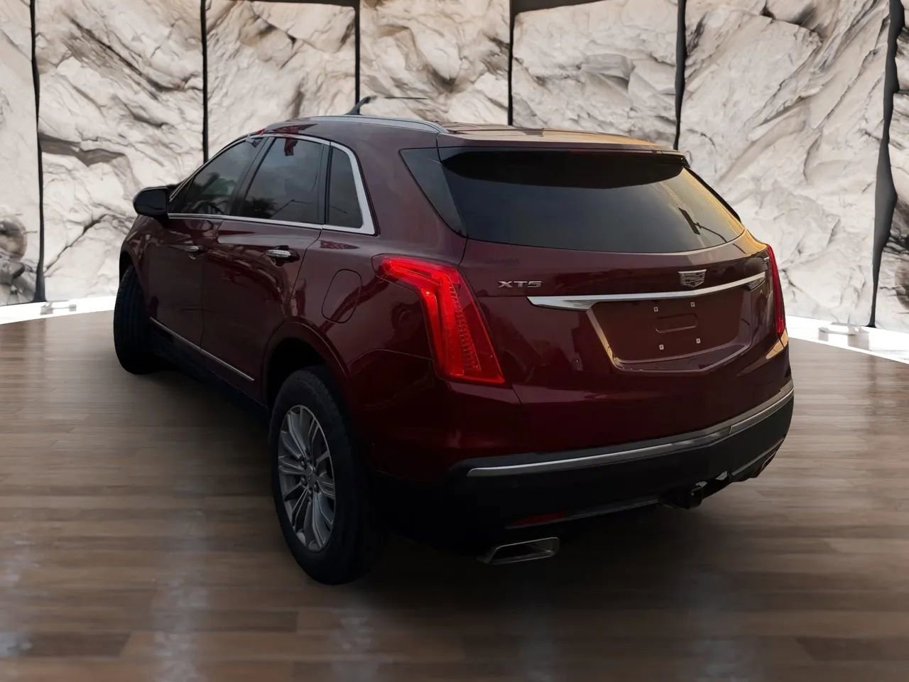Used 2017 Cadillac XT5 Luxury w/ Driver Awareness Package image 5