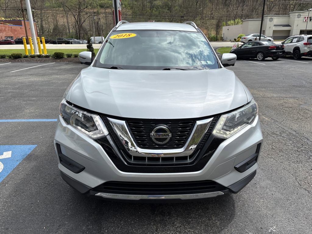 Used 2018 Nissan Rogue SV w/ Premium Package image 8