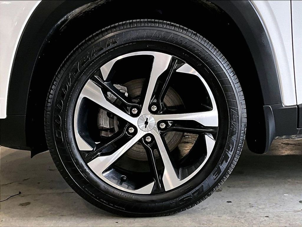 Used 2024 Chevrolet Trax RS w/ Driver Confidence Package FWD image 7