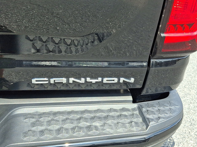 Used 2023 GMC Canyon Denali AWD/4WD image 36
