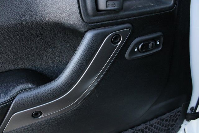 Used 2018 Jeep Wrangler Unlimited Sahara w/ Dual Top Group image 5