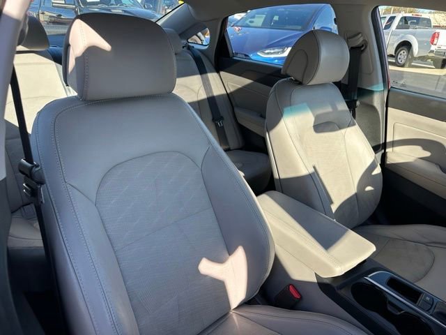 Used 2017 Hyundai Sonata Sport w/ Value Edition Package 02 image 26
