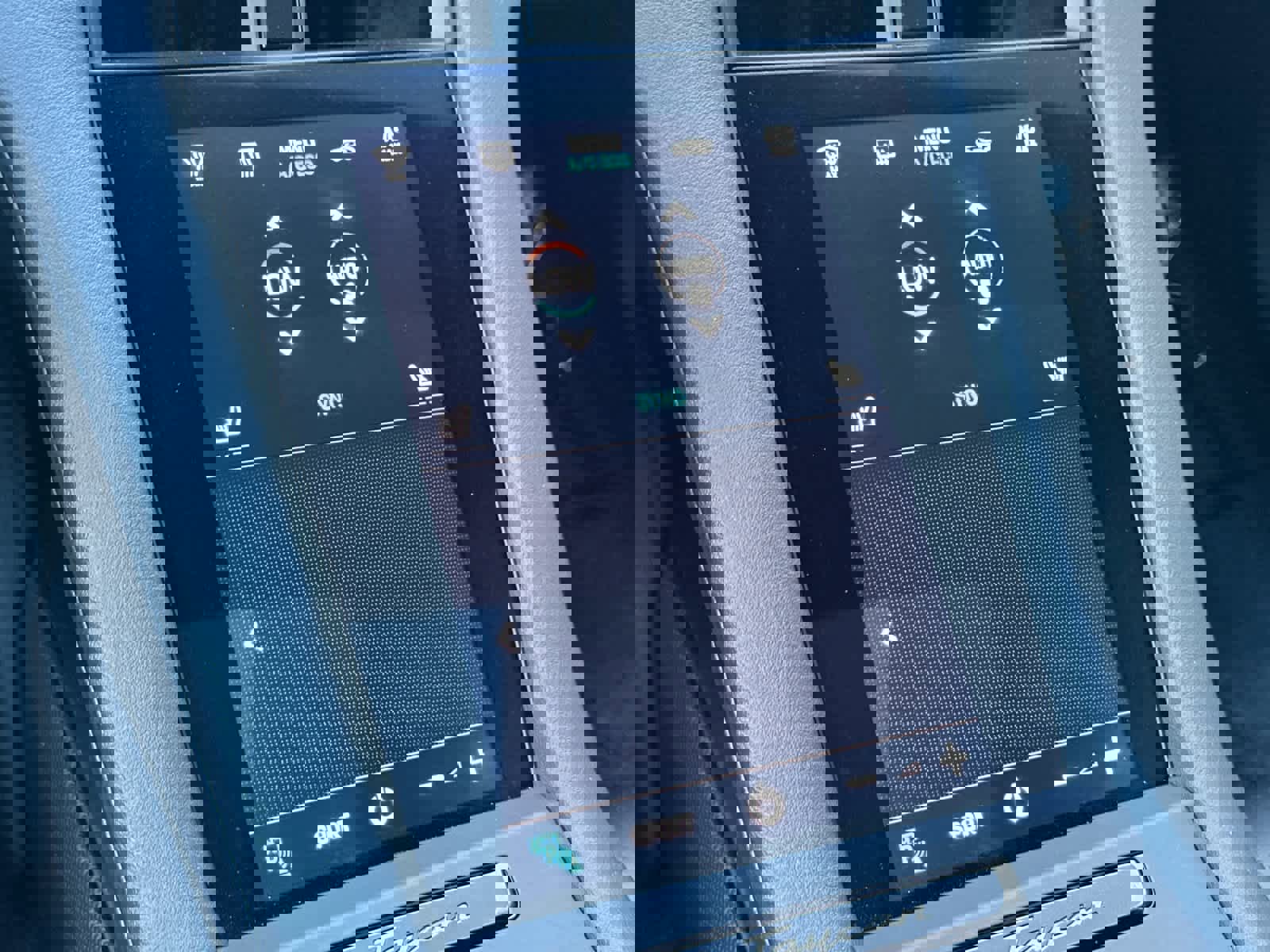 Used 2022 Porsche Taycan image 22