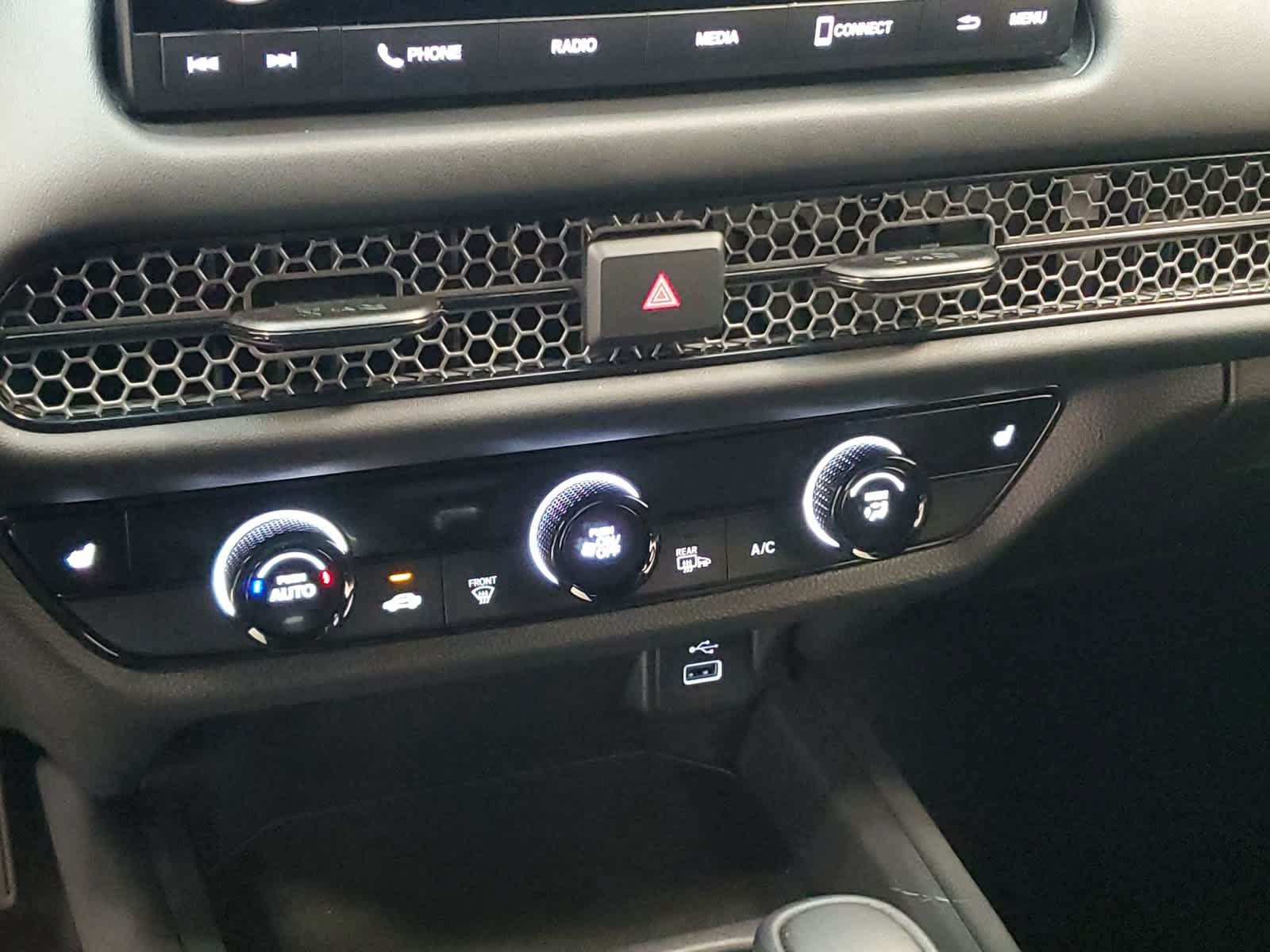 Certified 2025 Honda HR-V Sport image 28