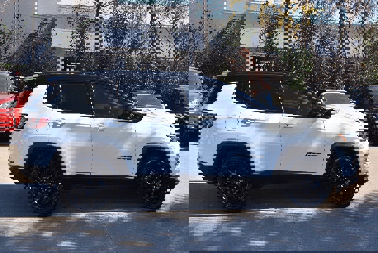 Used 2024 Jeep Compass Latitude w/ Altitude Special Edition image 6