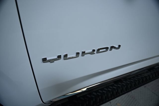 Used 2023 GMC Yukon XL SLT w/ SLT Luxury Package image 14