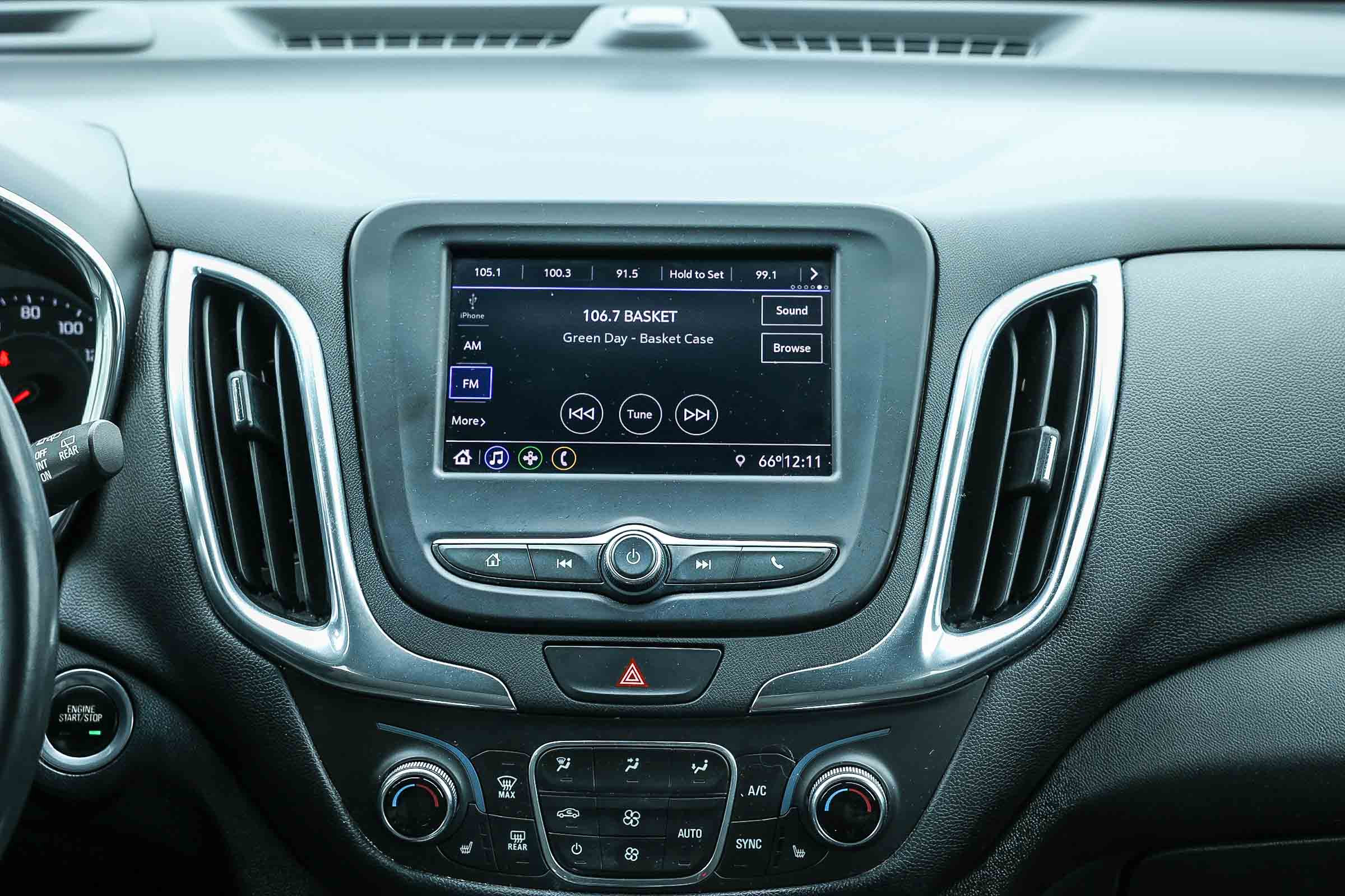 Used 2020 Chevrolet Equinox LT image 19