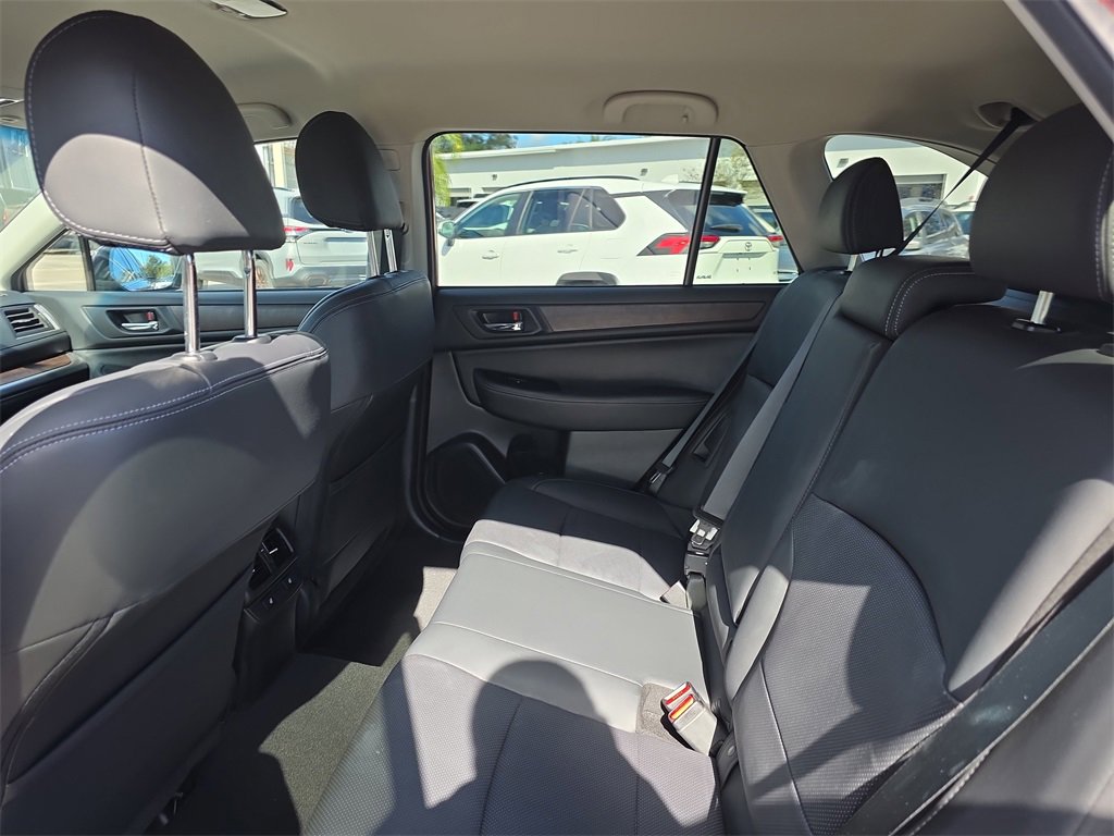 Used 2015 Subaru Outback 2.5i Limited image 11
