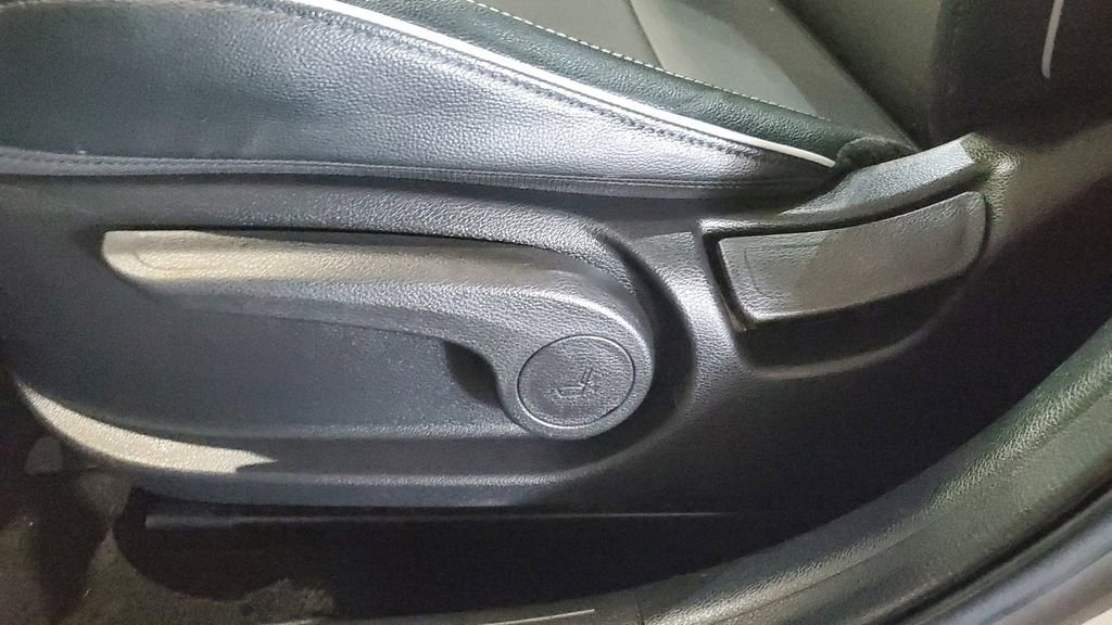 Used 2023 Kia Forte GT-Line w/ GT-Line Premium Package image 22