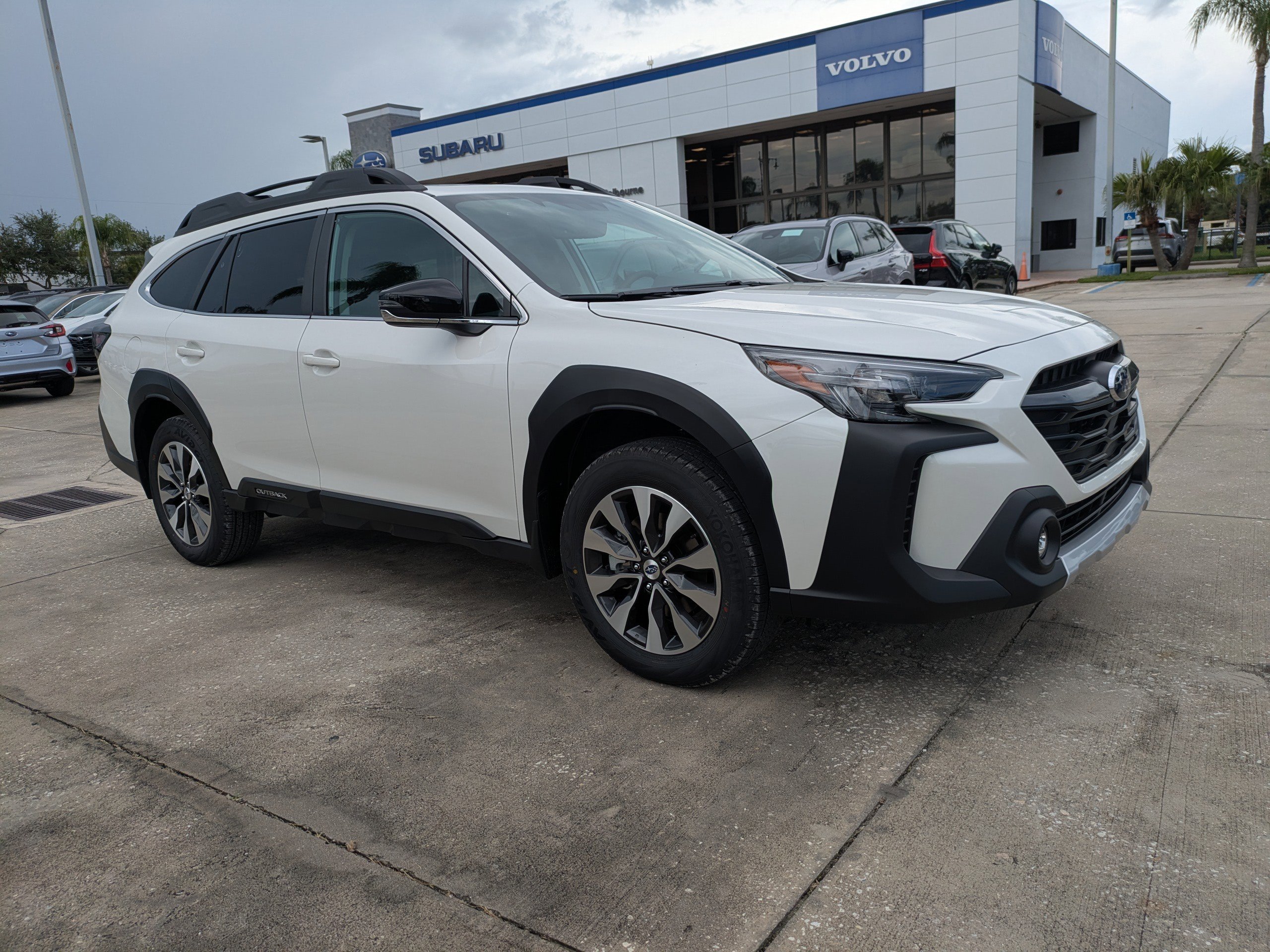 New 2025 Subaru Outback Limited image 2