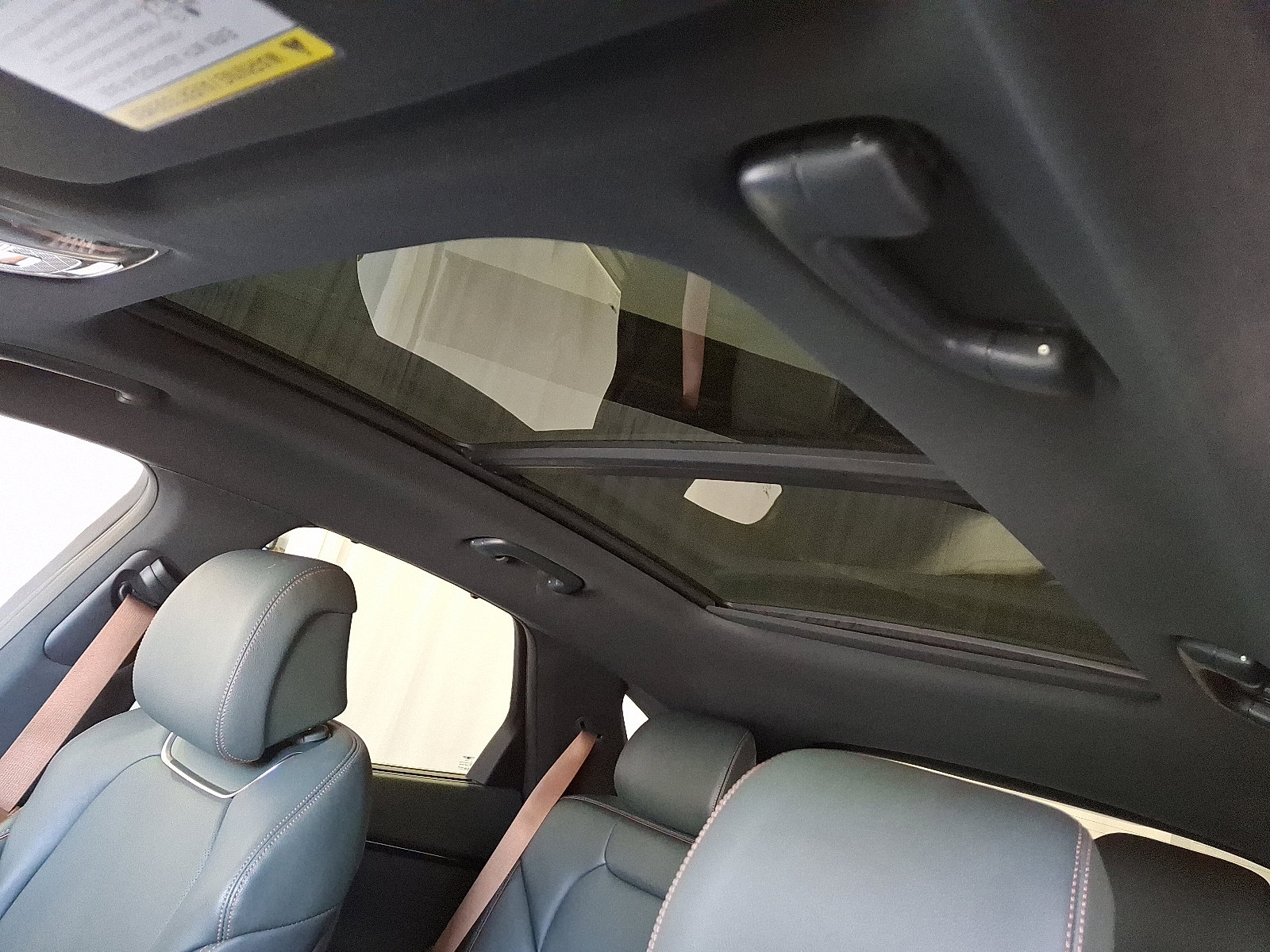 Used 2023 Genesis GV70 2.5T w/ Advanced Package image 12