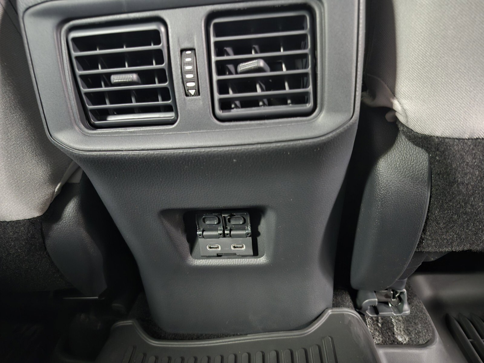 New 2025 Toyota RAV4 XLE image 32