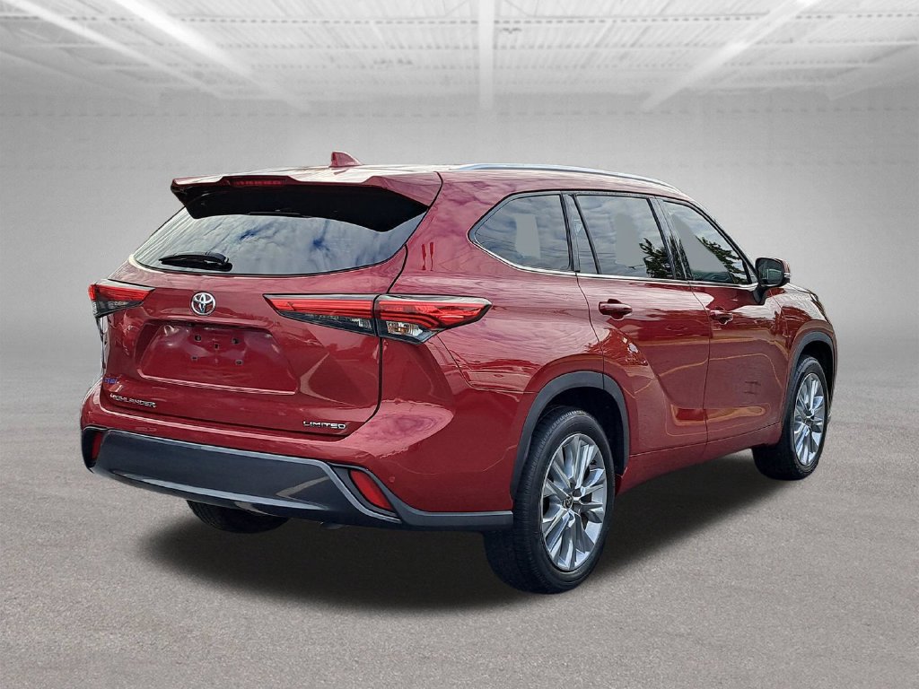 Used 2021 Toyota Highlander Limited FWD image 7