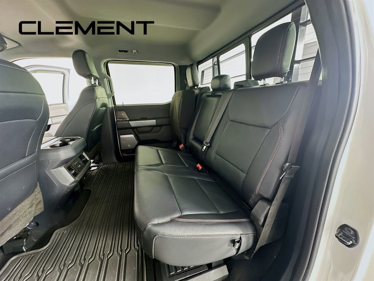 Used 2023 Ford F350 Lariat w/ Sport Appearance Package image 32