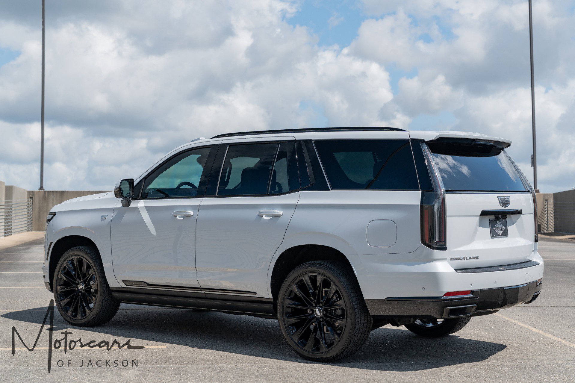 Used 2026 Cadillac Escalade Platinum Sport w/ LPO, ONYX Package AWD/4WD image 39