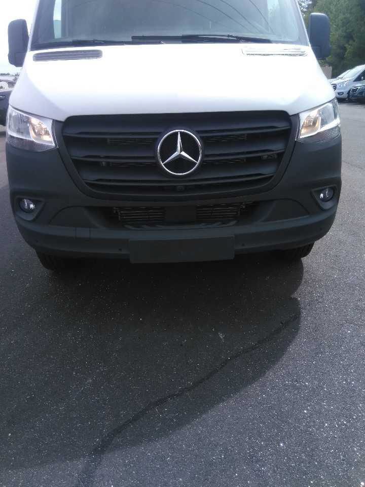 Used 2022 Mercedes-Benz Sprinter 3500 image 33