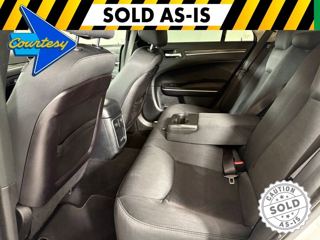 Used 2019 Chrysler 300 Touring w/ Chrome Appearance Package RWD image 36