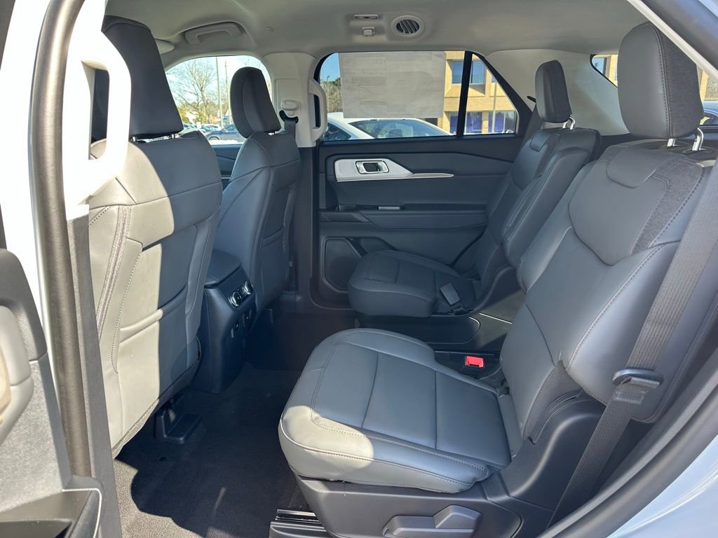 New 2026 Ford Explorer Active w/ Active Comfort Package image 24