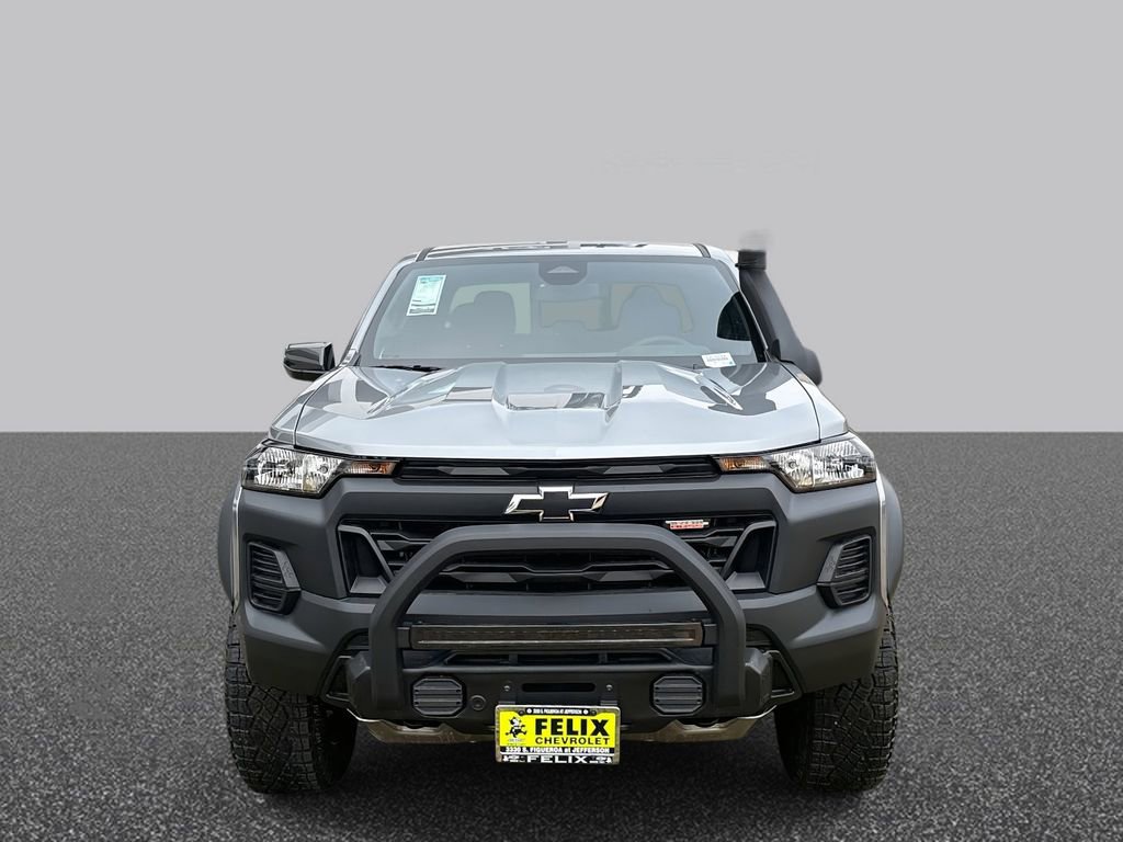 New 2025 Chevrolet Colorado Trail Boss w/ Off-Road Front Bumper Package image 2
