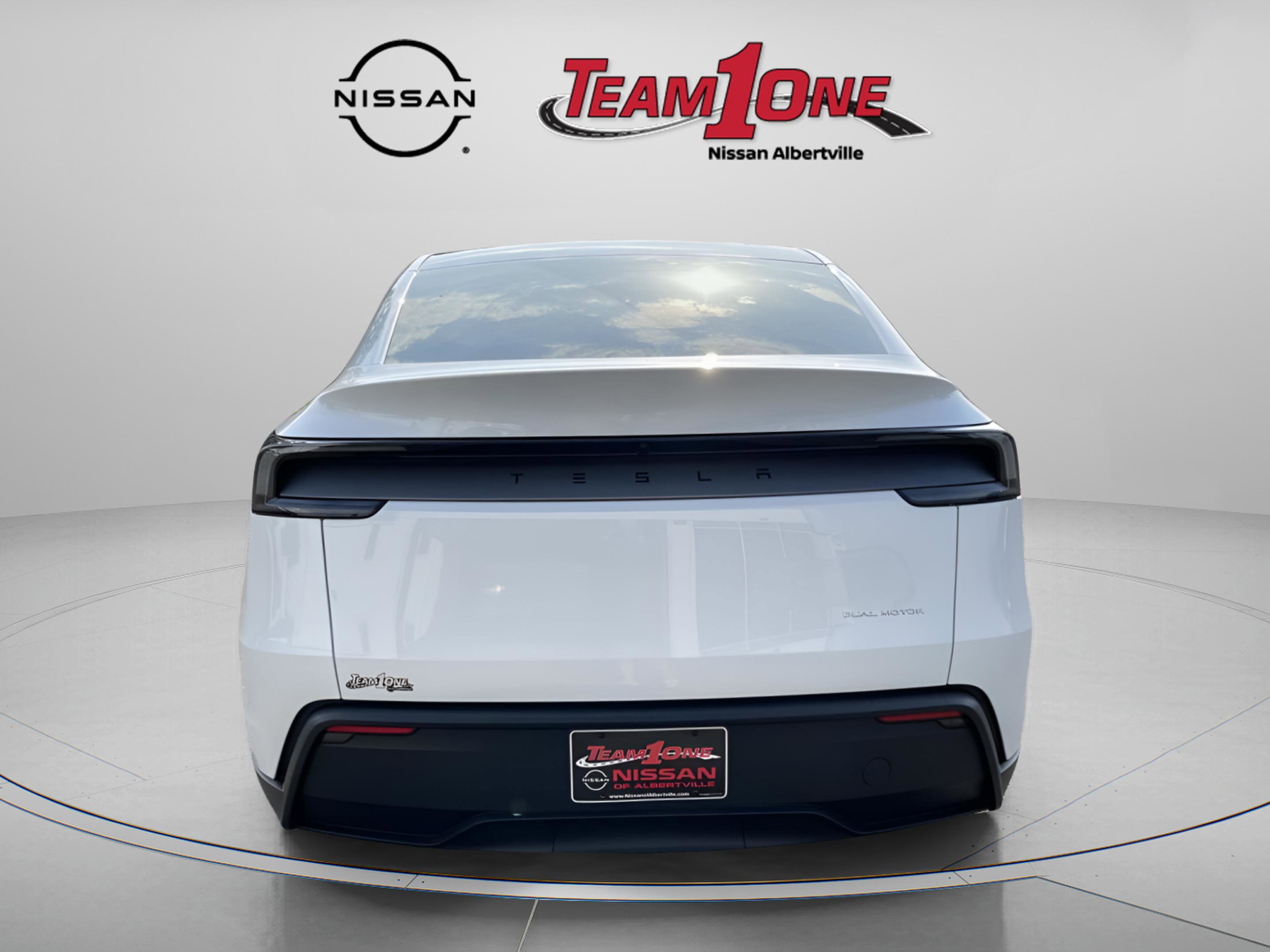 Used 2026 Tesla Model Y Long Range image 6