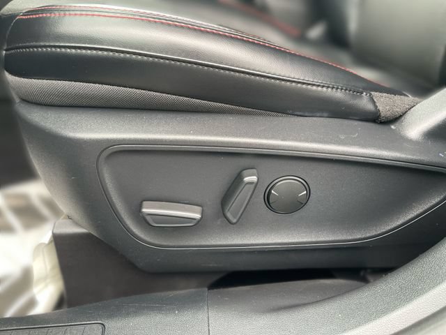 Used 2025 Ford Escape ST-Line FWD image 16