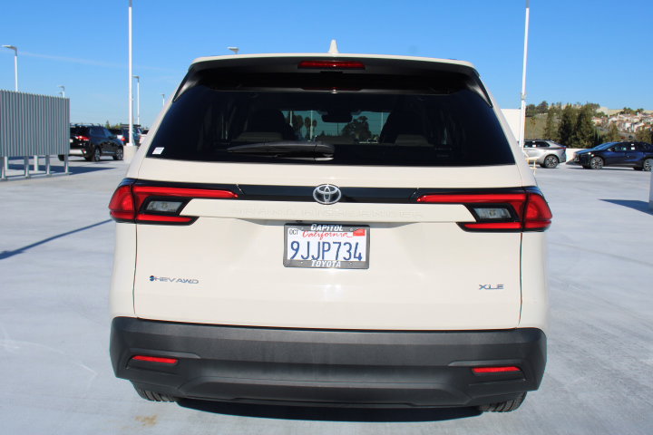 Certified 2024 Toyota Grand Highlander XLE image 4