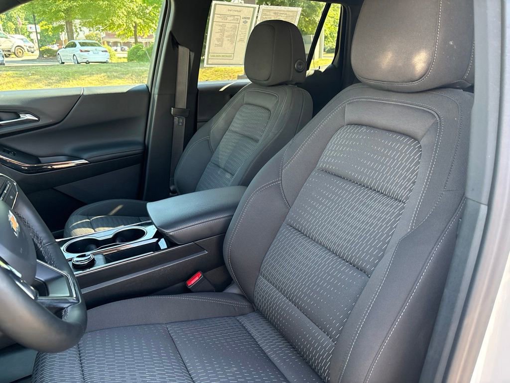 Used 2026 Chevrolet Equinox LT AWD/4WD image 18