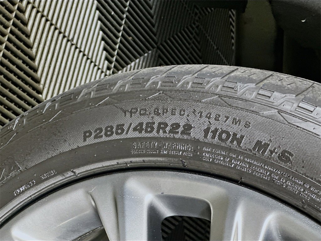 Used 2019 Cadillac Escalade Premium Luxury w/ Escalade Sport Edition image 33