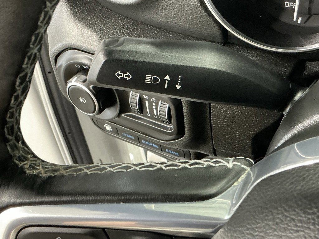 Used 2022 Jeep Wrangler Unlimited Sahara w/ Cold Weather Group image 40