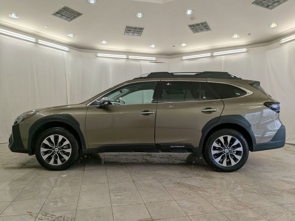 Used 2023 Subaru Outback Touring image 5
