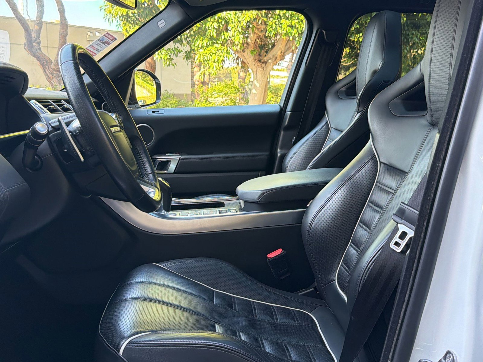 Used 2016 Land Rover Range Rover Sport SVR AWD/4WD image 5