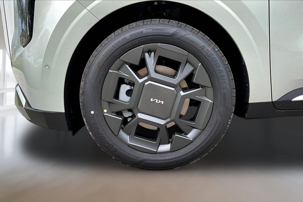 New 2027 Kia Carnival SX FWD image 13