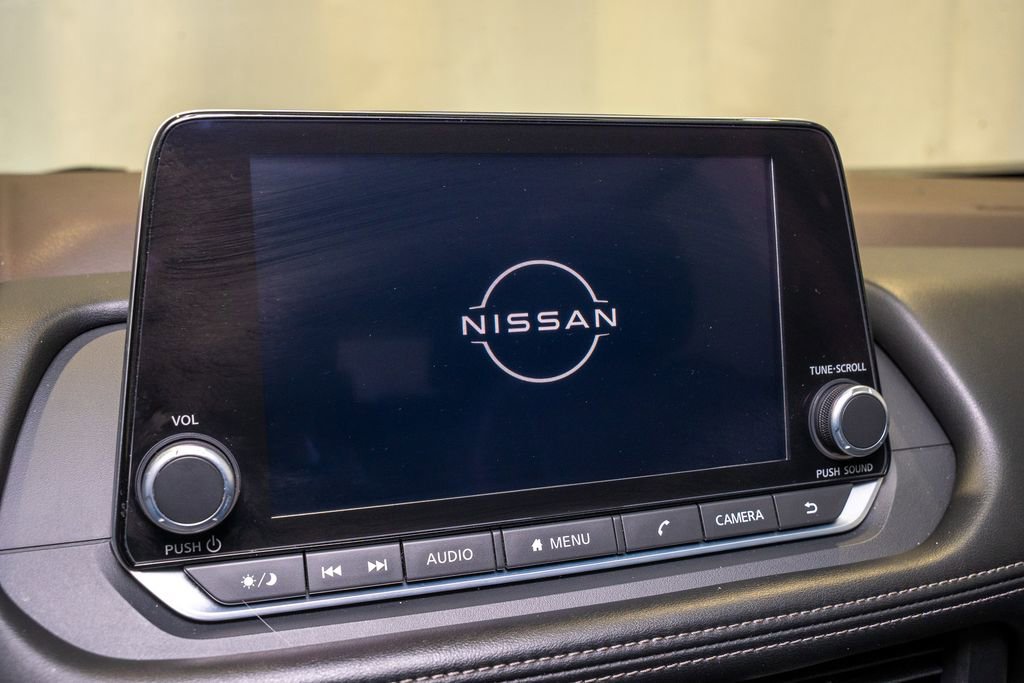 Used 2023 Nissan Rogue SV image 12