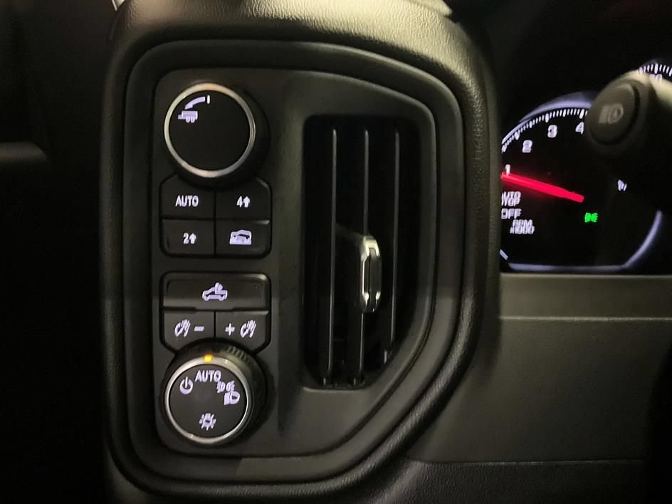 Used 2026 Chevrolet Silverado 1500 Custom AWD/4WD image 22